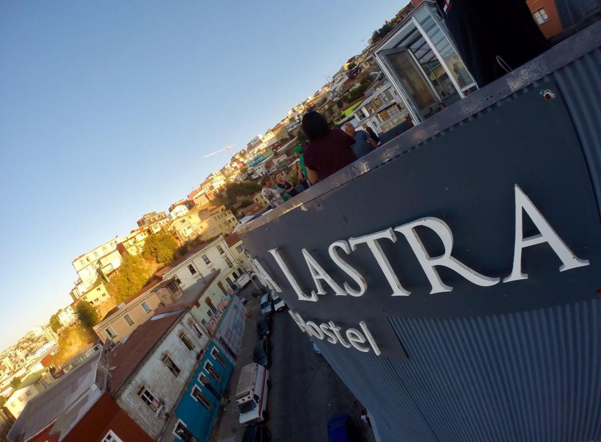 Casa Lastra Hostel فالبارايسو المظهر الخارجي الصورة